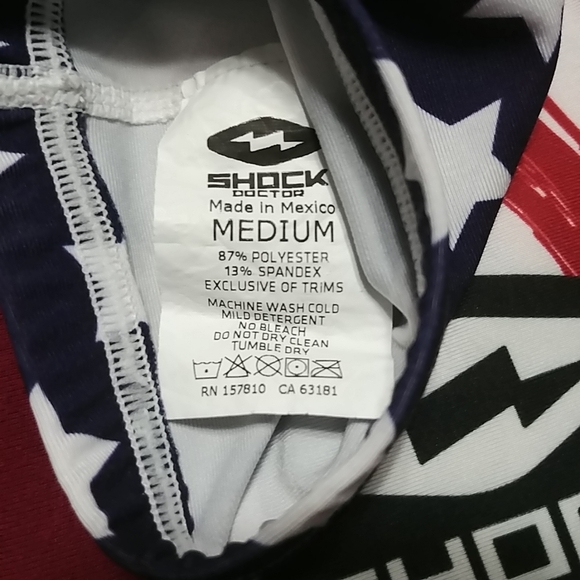 Pair of 2 Shock Doctor Compression Sleeves, Medium - Picture 5 of 8